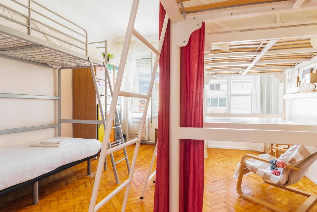 Nesha Guesthouse Lisbon - Cama Individual En Dormitorio Compartido Mixto