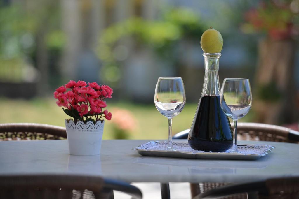 B & M Apartments - 14