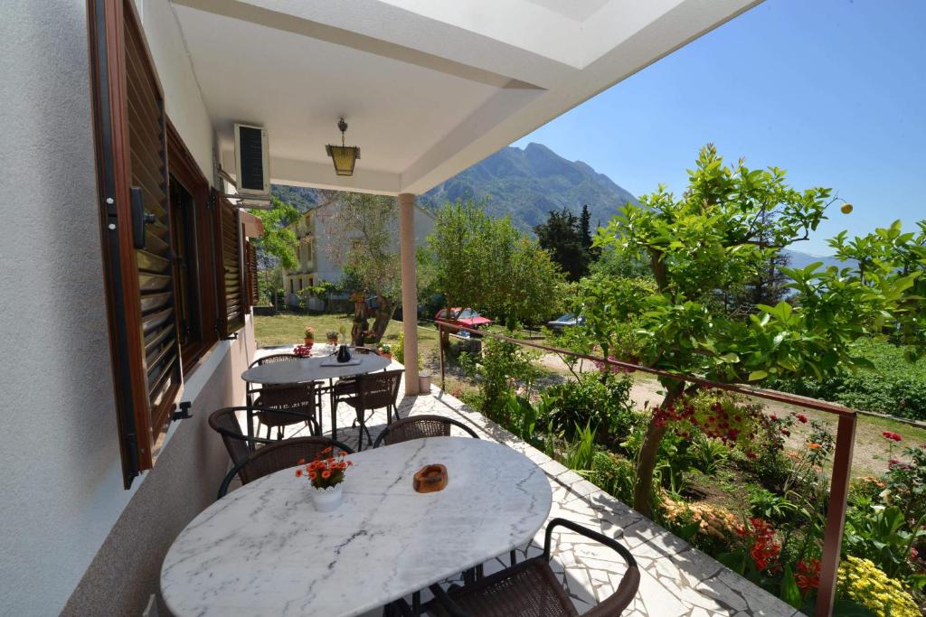 B & M Apartments - 15