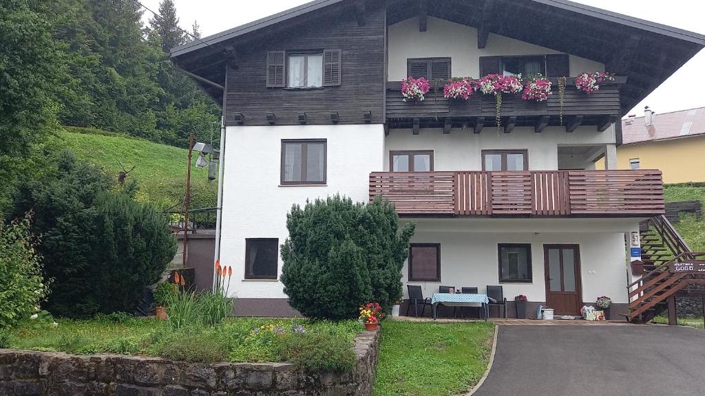 Budova, kde se apartmán nachází