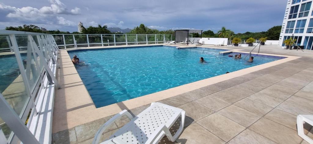 Bazén v ubytování Hermoso apartamento de Playa en Coronado nebo v jeho okolí