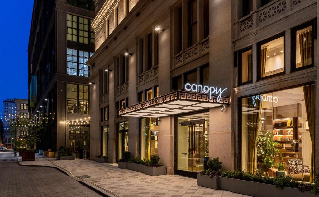 a store front of a building on a city street at Canopy By Hilton Philadelphia Center City in Philadelphia