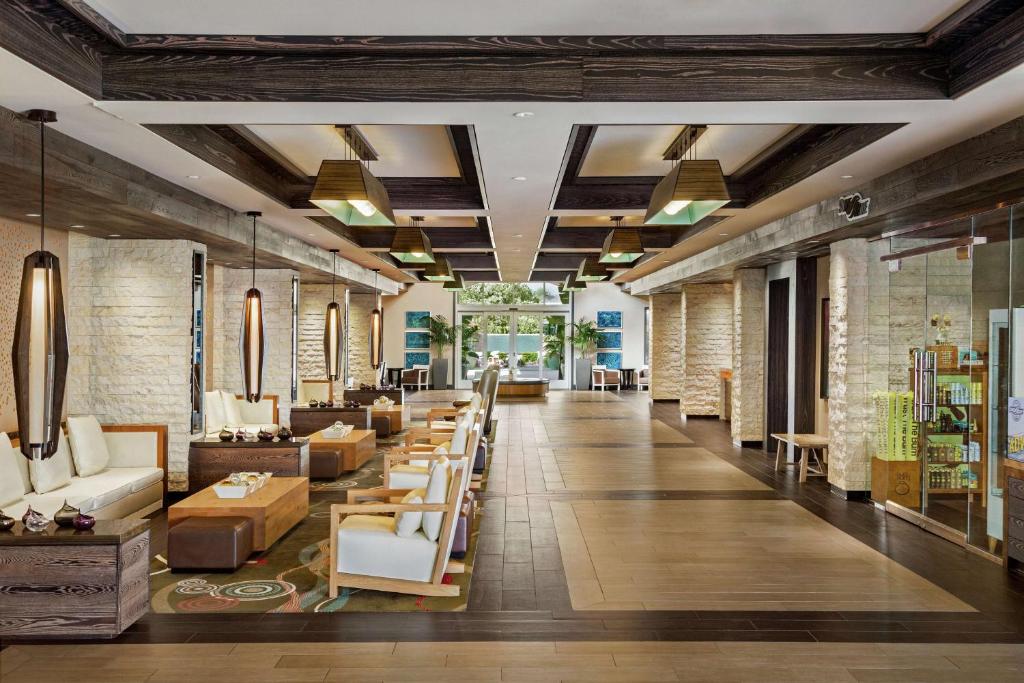 Restaurace v ubytování Cape Rey Carlsbad Beach, A Hilton Resort & Spa