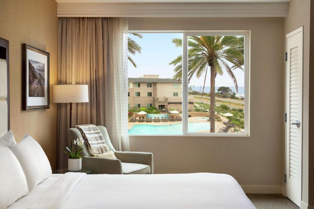 Bazén v ubytování Cape Rey Carlsbad Beach, A Hilton Resort & Spa nebo v jeho okolí