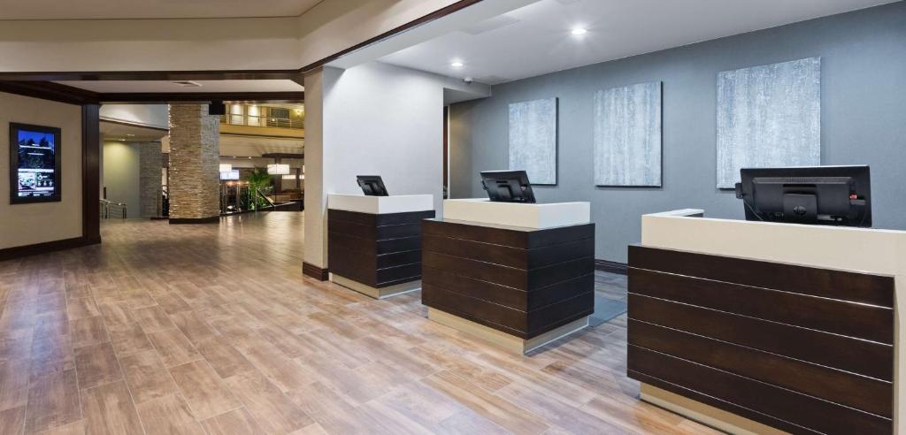 Vstupní hala nebo recepce v ubytování Embassy Suites Denver Tech Center