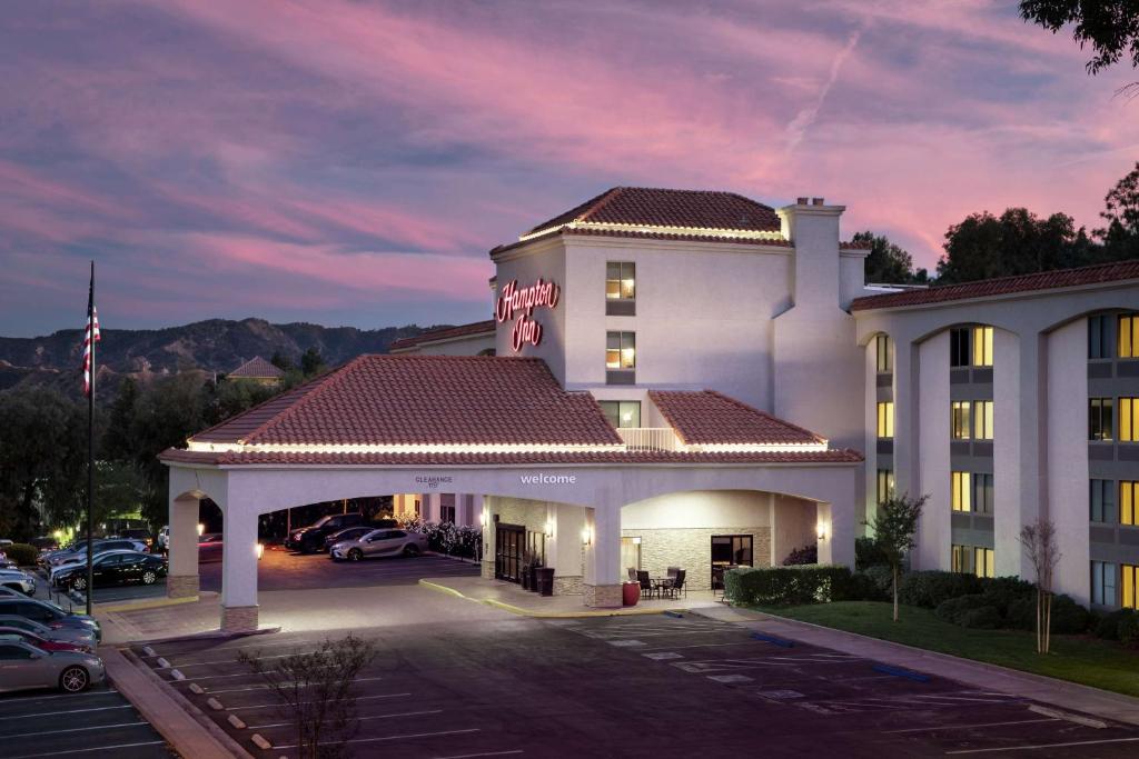 a rendering of a hotel with a parking lot at Hampton Inn Los Angeles Santa Clarita in Santa Clarita