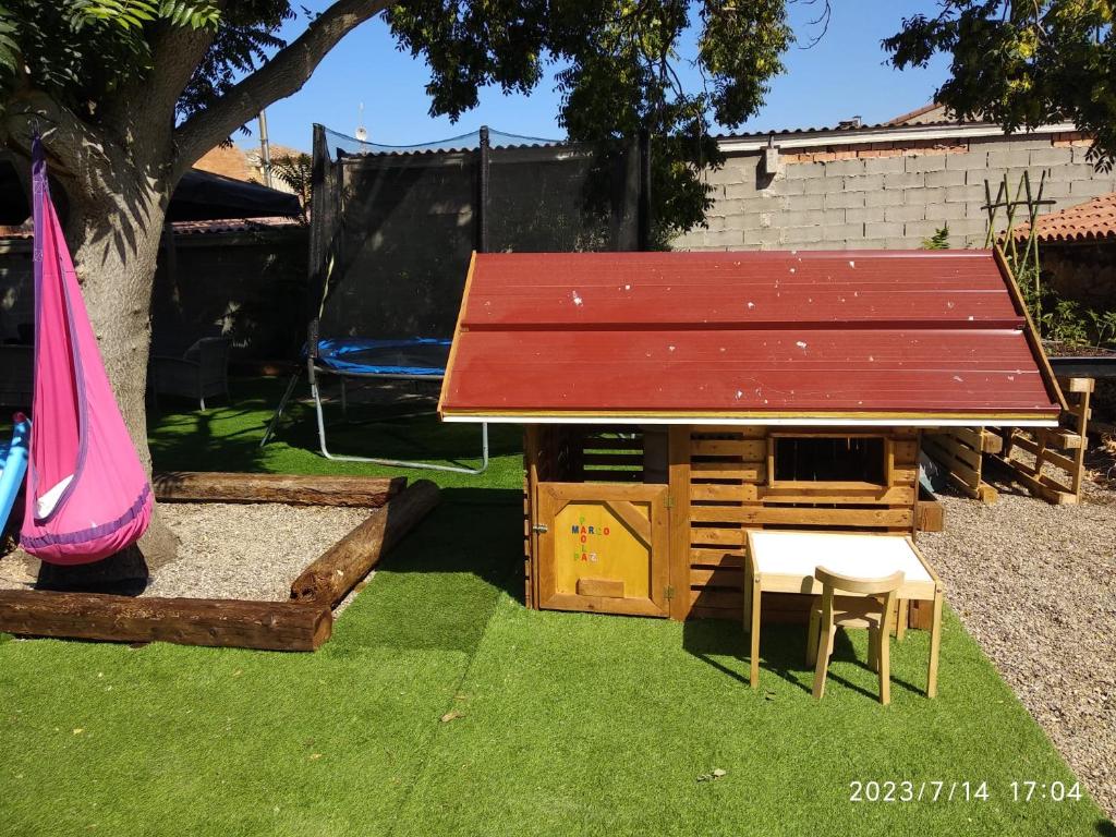 Kép Agradable casa rural con piscina privada szállásáról Vallfogona de Balaguer városában a galériában