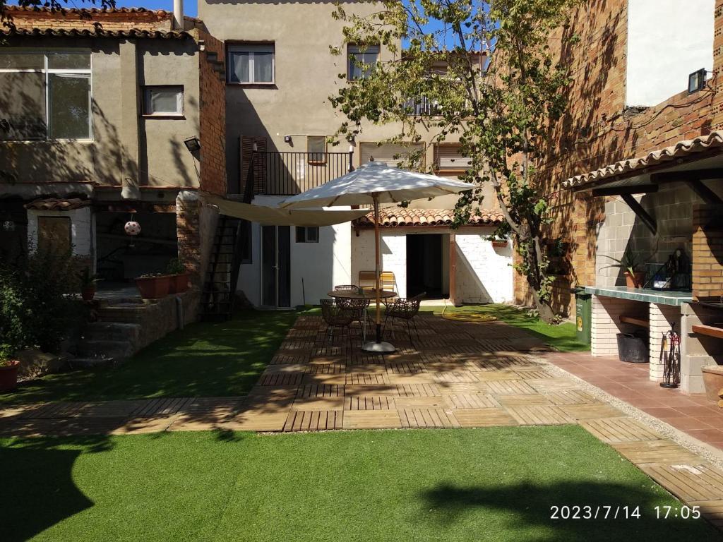 Kép Agradable casa rural con piscina privada szállásáról Vallfogona de Balaguer városában a galériában