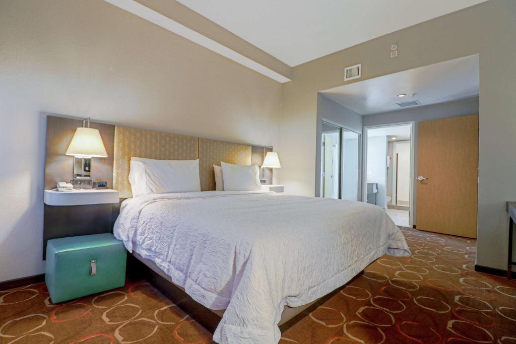Hampton Inn Tropicana, Las Vegas – Updated 2023 Prices