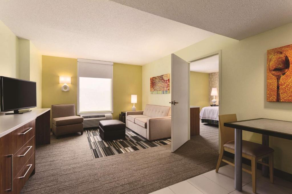 Home2Suites Pittsburgh Cranberry photo