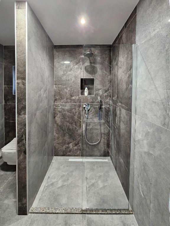 Koupelna v ubytování Luxury Apartment Lorena - Private Heated Pool -