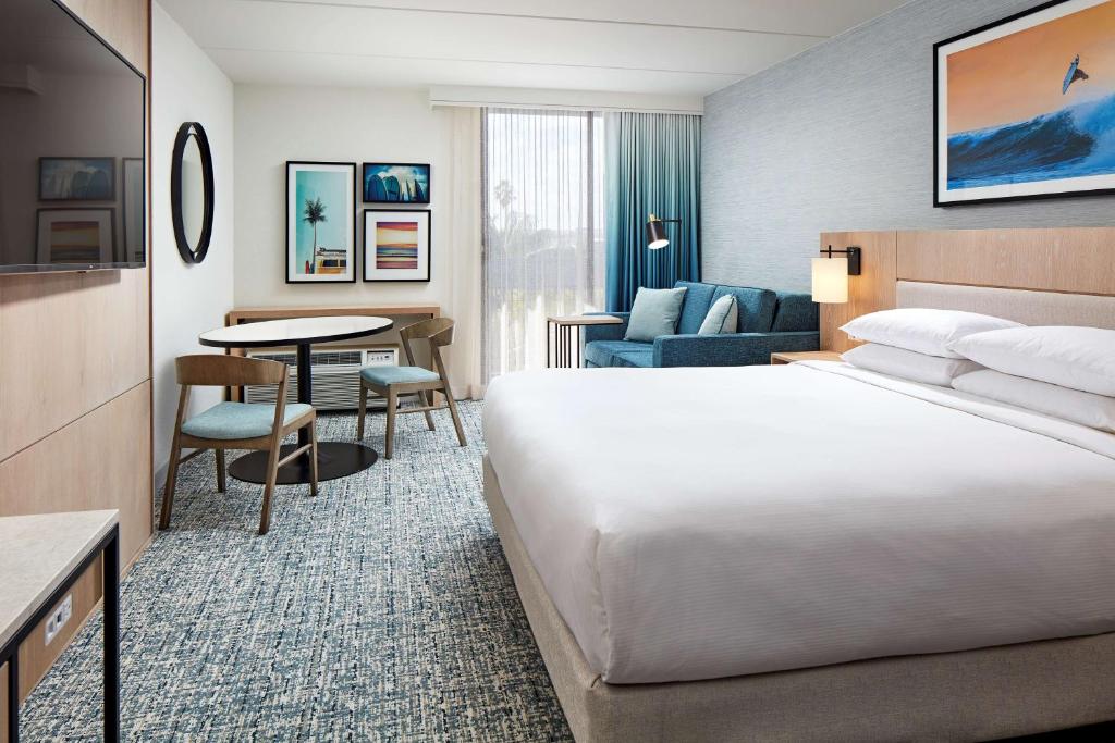 Hotel MDR Marina del Rey- a DoubleTree by Hilton - Superior King Room