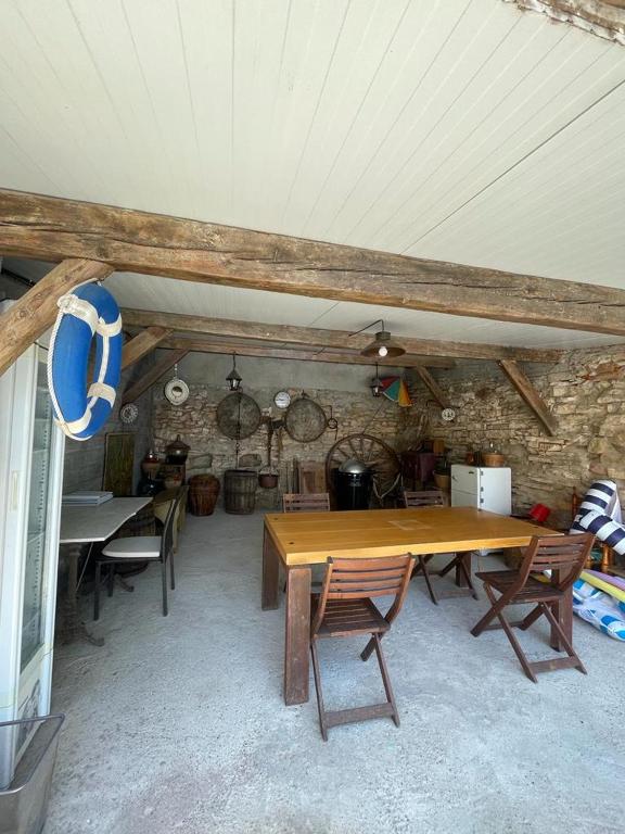 Kép Agradable casa rural con piscina privada szállásáról Vallfogona de Balaguer városában a galériában