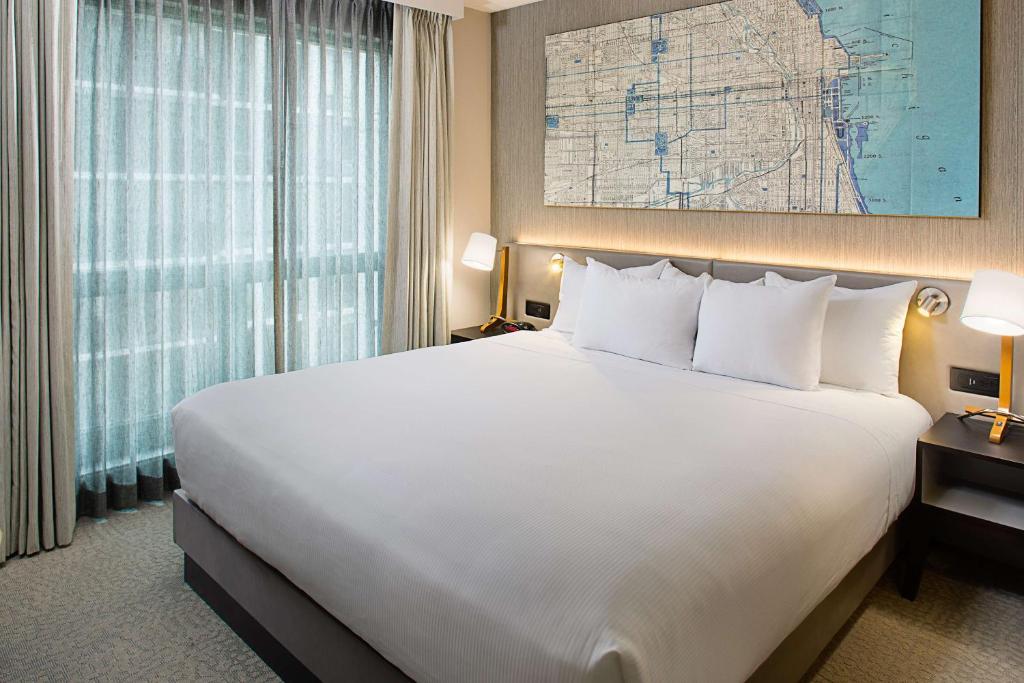 Hilton Chicago Magnificent Mile Suites - One-Bedroom King Suite
