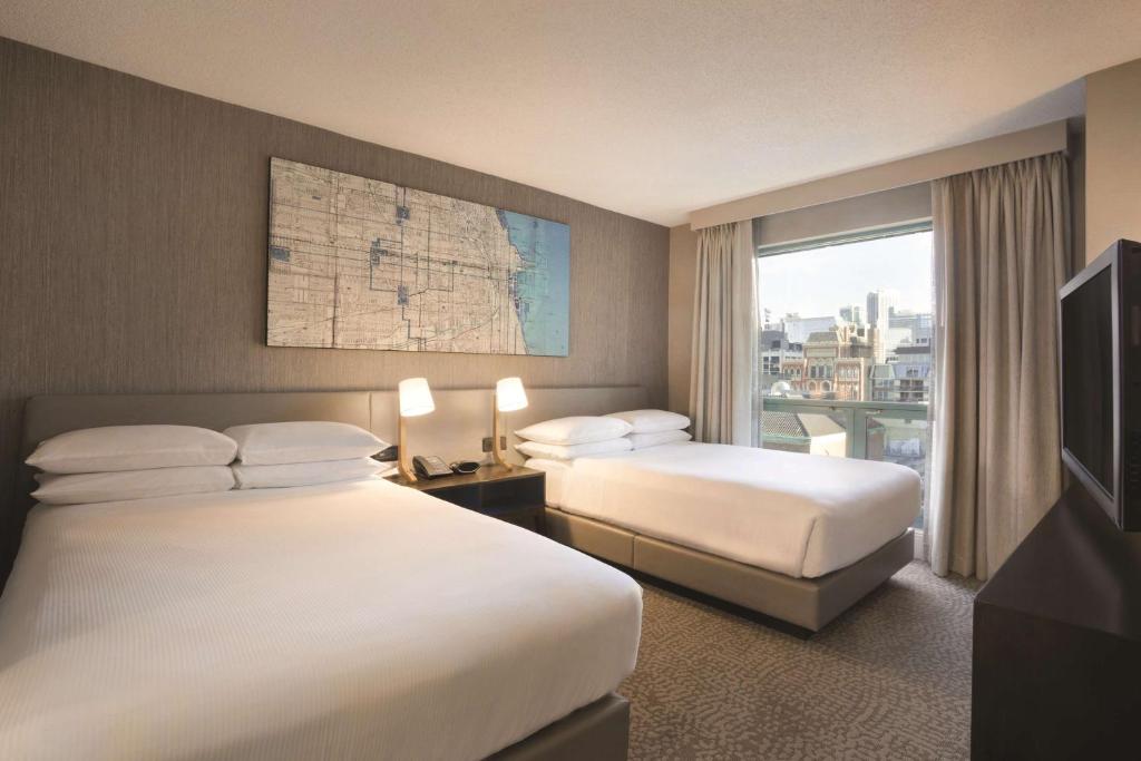 Hilton Chicago Magnificent Mile Suites - One-Bedroom Suite With Two Double Beds