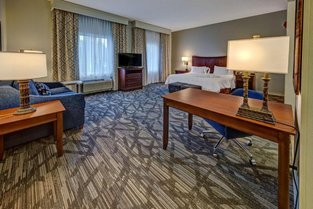 Hampton Inn & Suites Stuart-North photo
