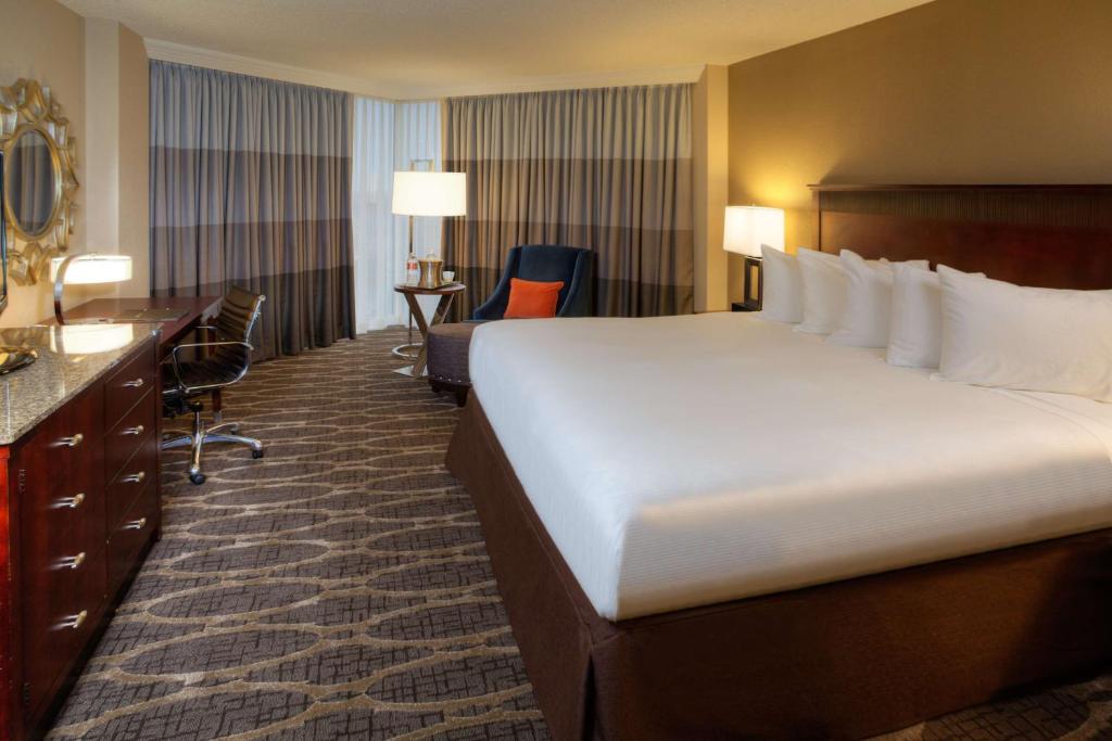Hilton Houston Westchase - Stanza King