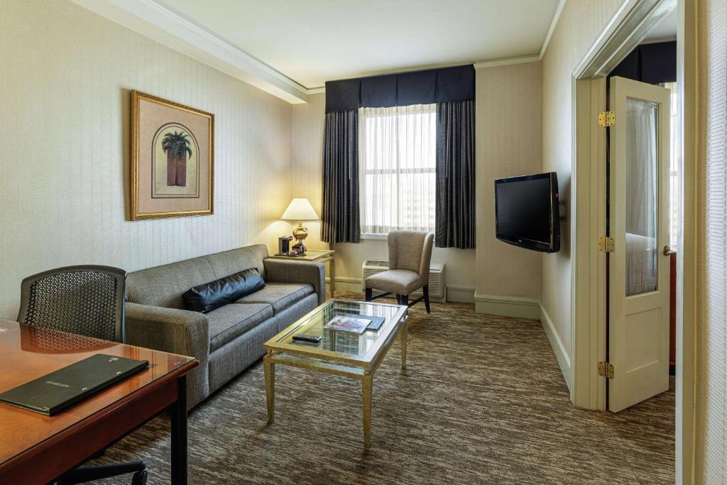 Hilton Cincinnati Netherland Plaza - Sala Da Salotto