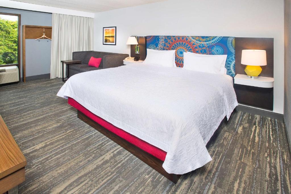Hampton Inn & Suites Annapolis photo