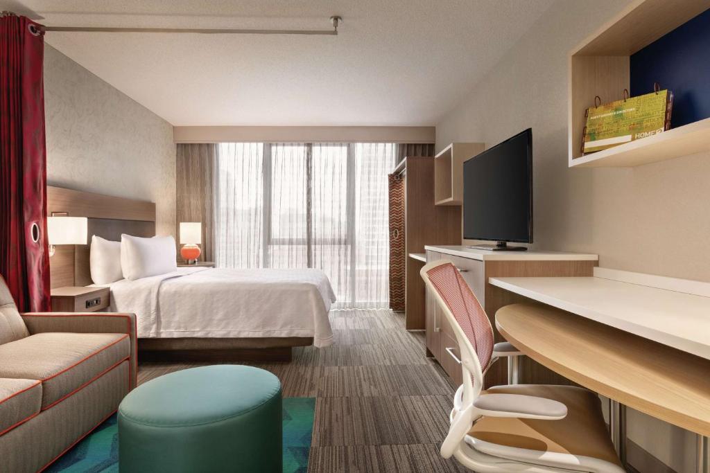 Home2 Suites By Hilton Chicago River North - 
