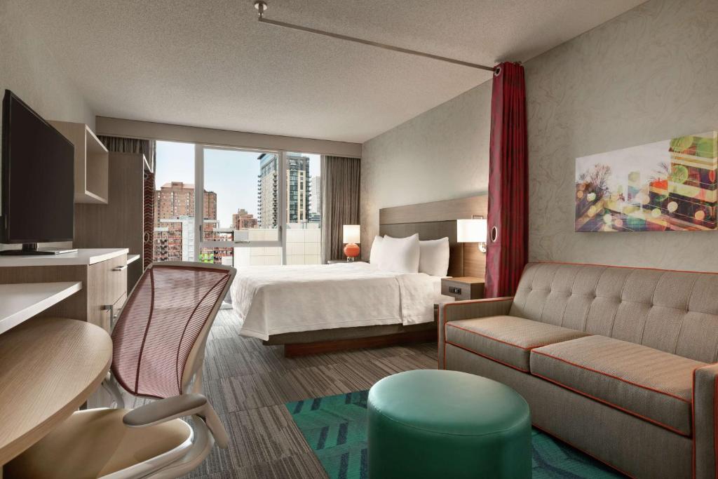 Home2 Suites By Hilton Chicago River North - 