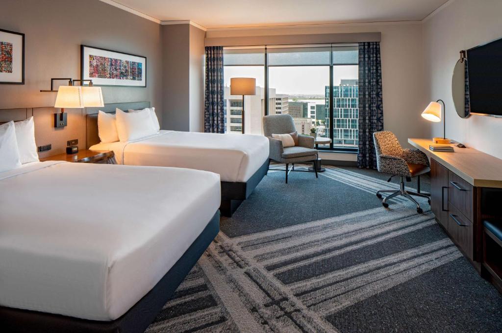 Hilton Garden Inn Austin University Capitol District photo