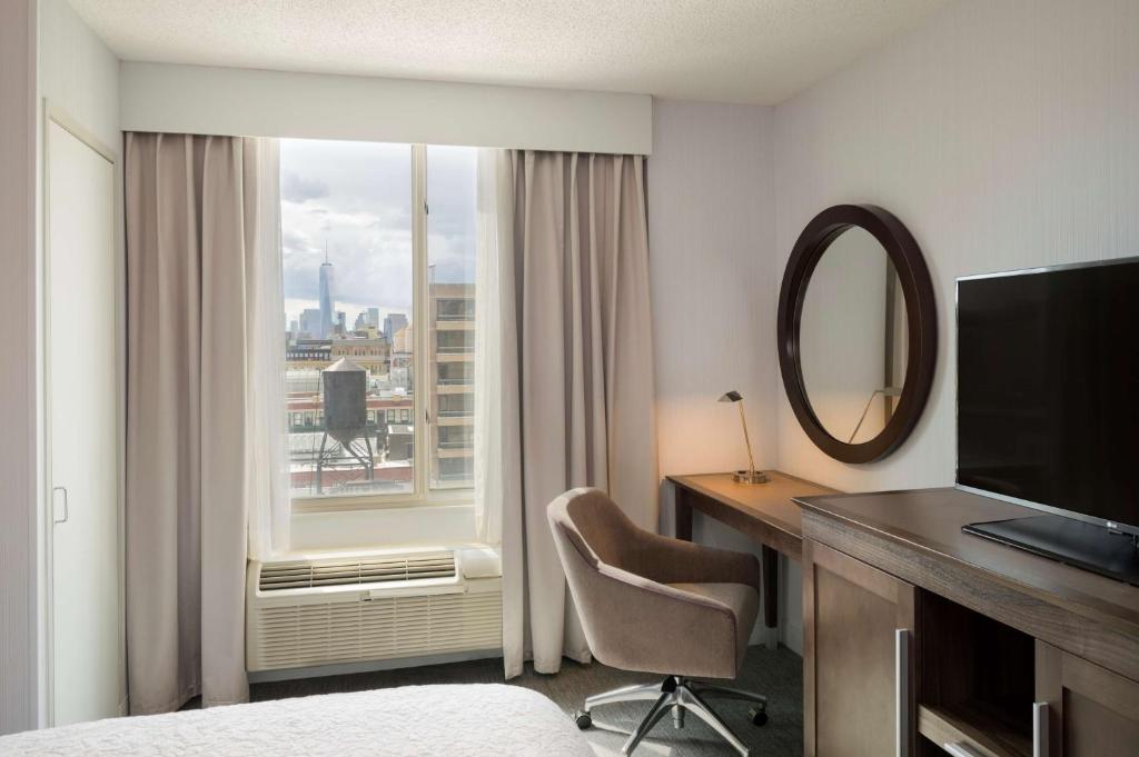 Hampton Inn Manhattan Chelsea - King Room With City View