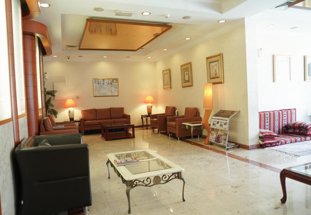 Posezení v ubytování Safeer International Hotel By Brothers International