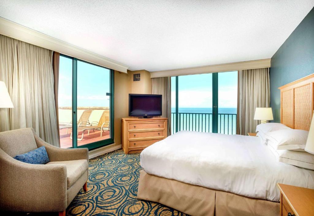 Hilton Daytona Beach Resort - Oceanfront King Suite Met Terras