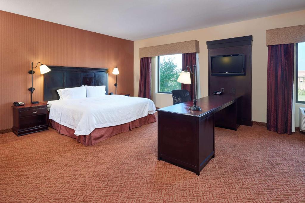 Hampton Inn & Suites Austin South Buda photo