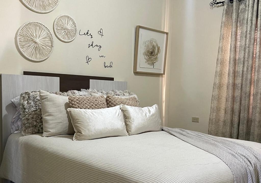 Postel nebo postele na pokoji v ubytování Caspian Villa