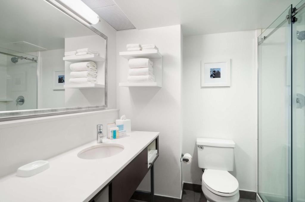 Hampton Inn Philadelphia Center City-Convention Center - 