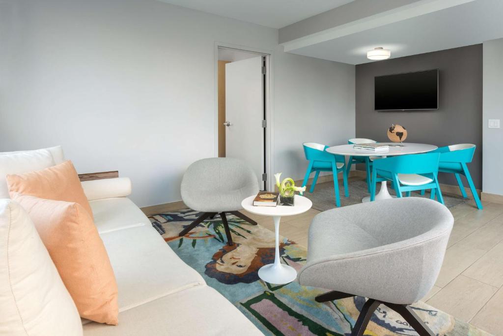 The Gates Hotel South Beach - a Doubletree by Hilton - 
