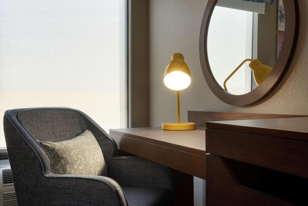 Posezení v ubytování Hampton Inn Phoenix-Chandler