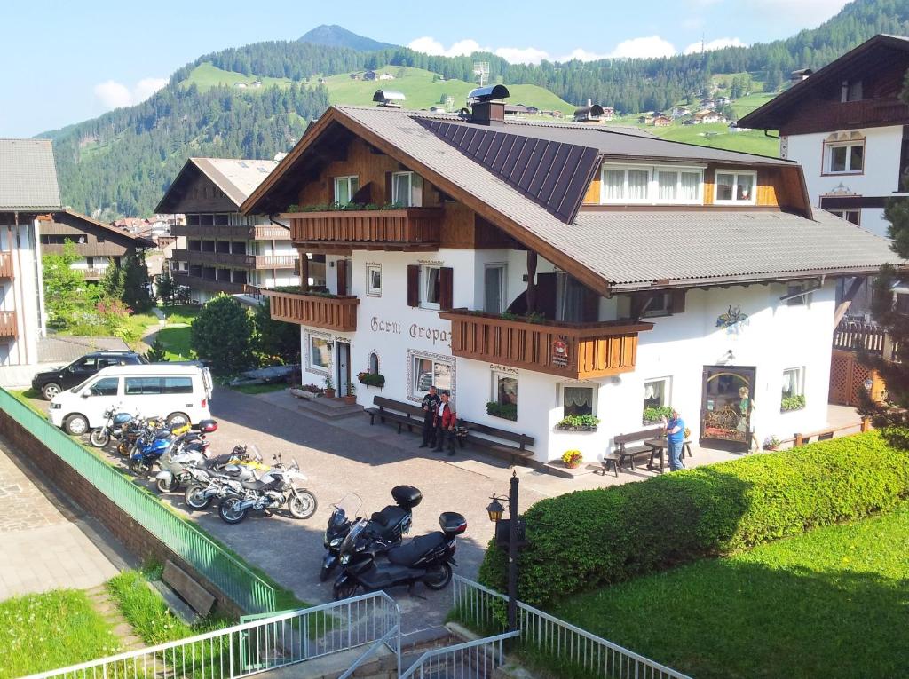 Výhľad na hory alebo výhľad na hory priamo z of the bed and breakfast