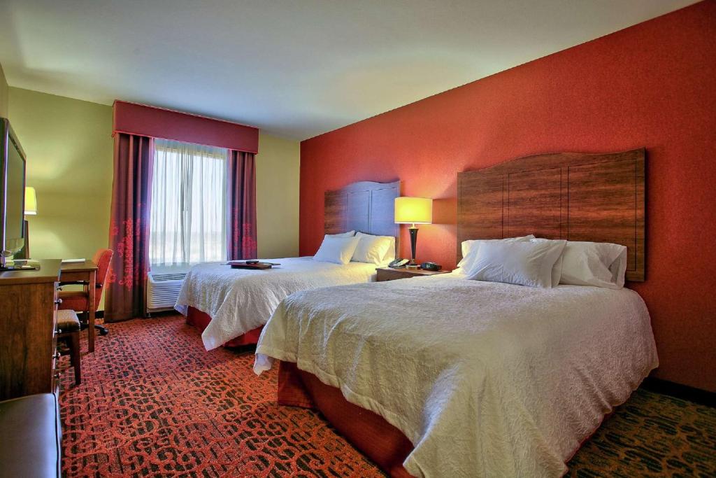 Hampton Inn & Suites Scottsdale at Talking Stick photo
