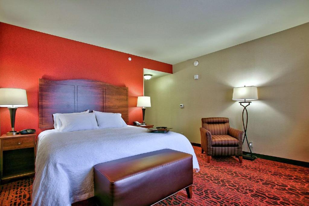 Hampton Inn & Suites Scottsdale at Talking Stick photo