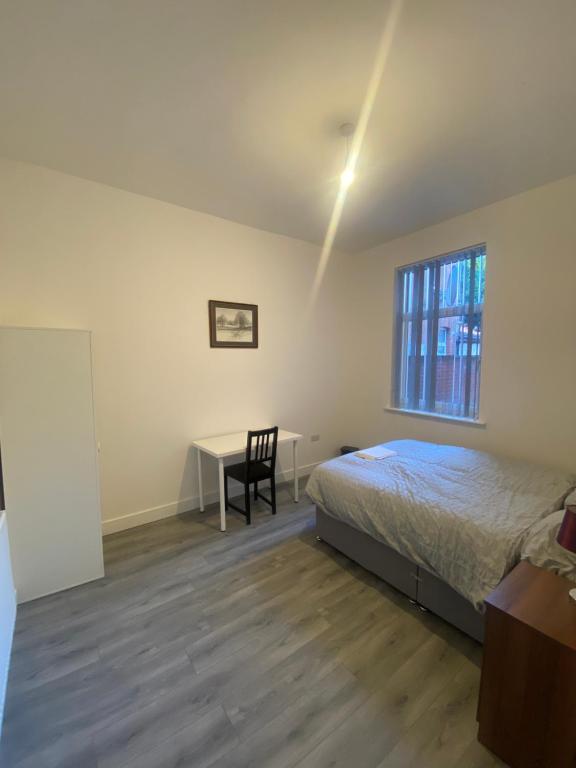 Fotografie z fotogalerie ubytování Luxury Fully Furnished Bedroom v destinaci Leicester