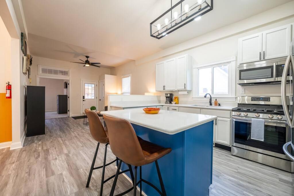 Beautiful Bungalow in Bates Hendricks, Indianapolis (updated prices 2024)