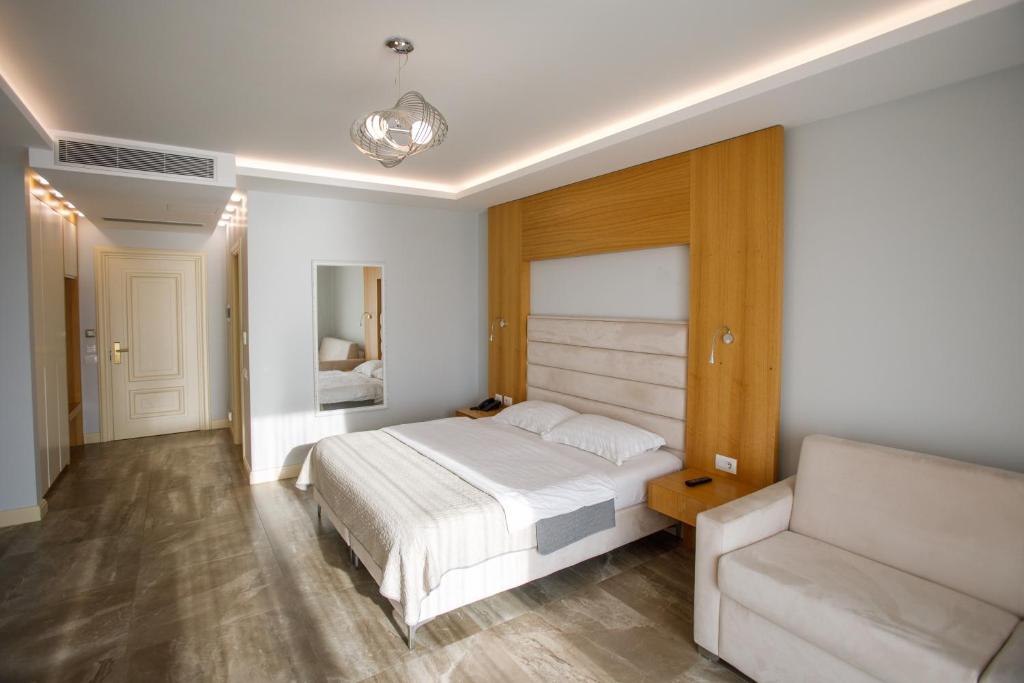 Hotel GRINT - Doppelzimmer Mit Balkon