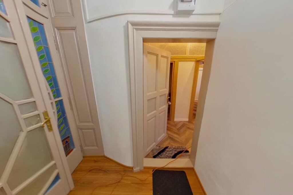 Fotografie z fotogalerie ubytování Apartament in stil unic langa Primaria Arad v destinaci Arad