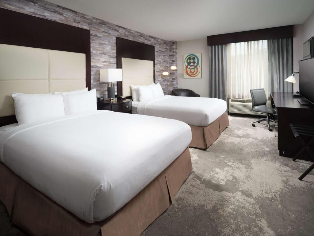 DoubleTree by Hilton Hotel Chattanooga Downtown - 