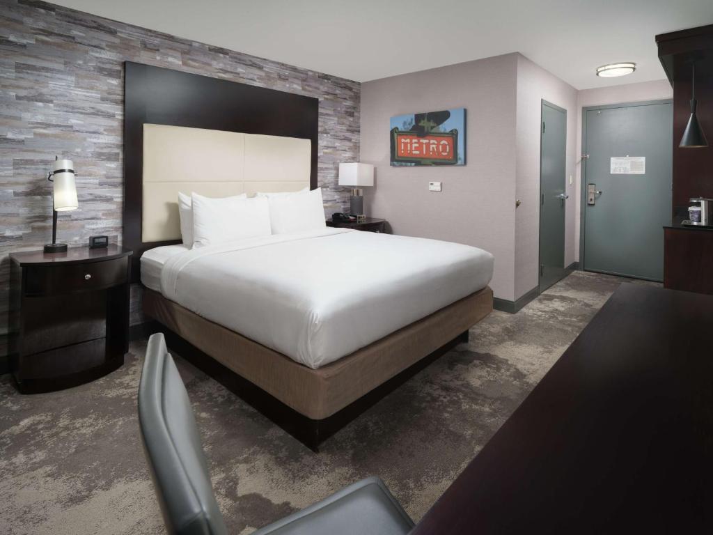 DoubleTree by Hilton Hotel Chattanooga Downtown - 