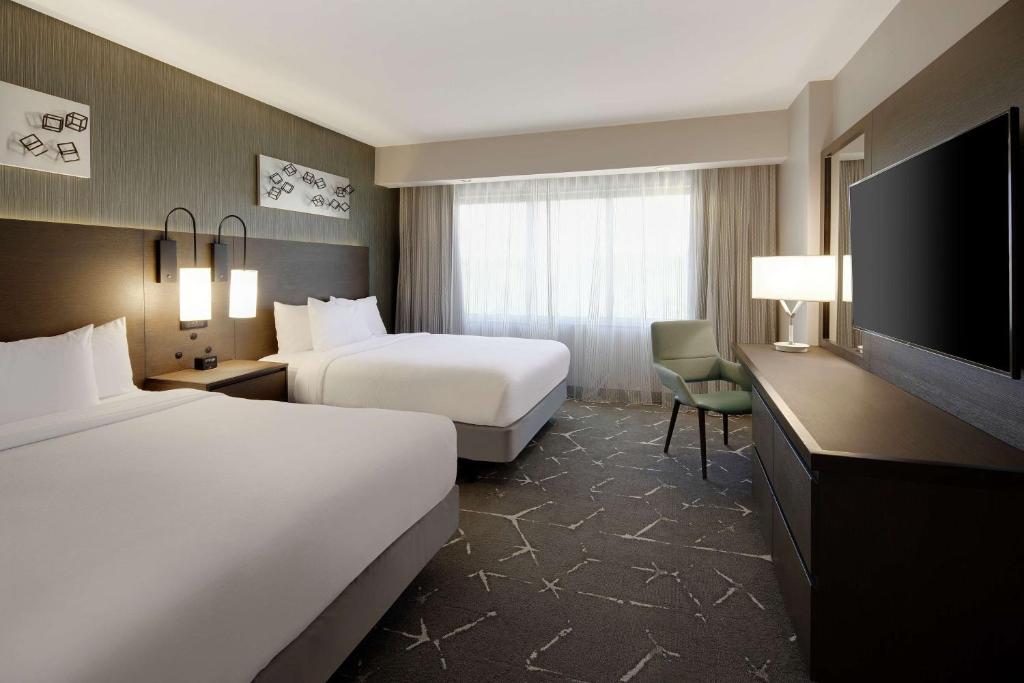 Embassy Suites by Hilton Atlanta Perimeter Center photo
