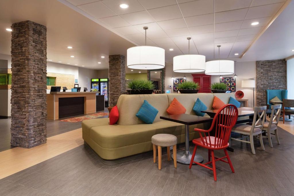 Posezení v ubytování Home2 Suites by Hilton Anchorage/Midtown
