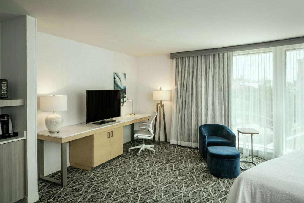 Hilton Garden Inn Seattle Bellevue Downtown, WA - Angolo King Camera Con Vista