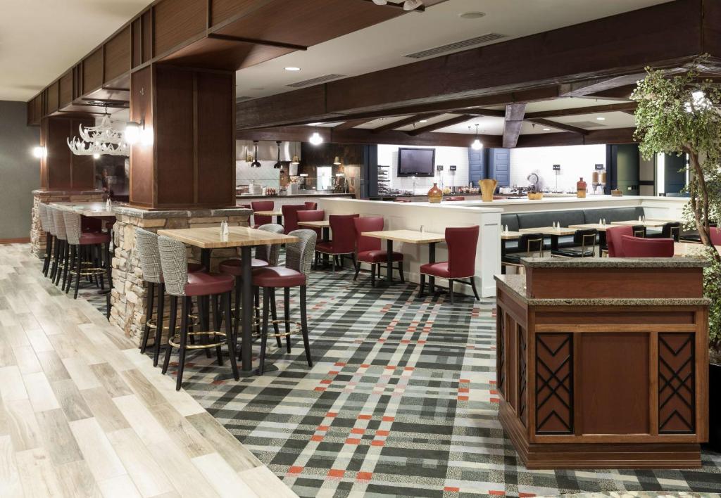 Restaurace v ubytování Embassy Suites Anchorage