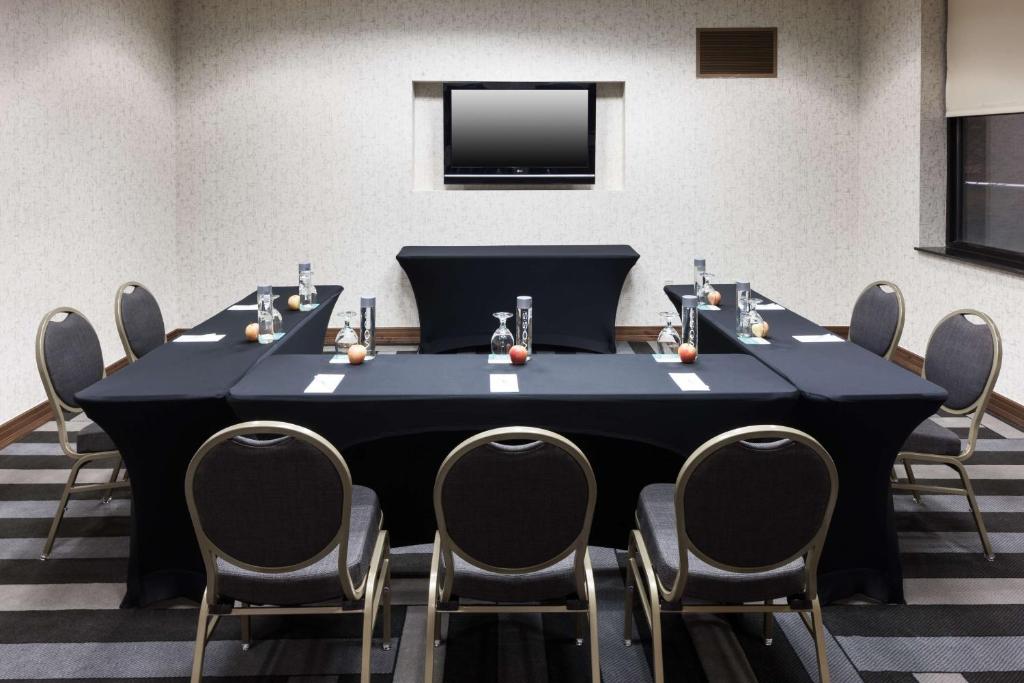 Konferenční prostory v ubytování Embassy Suites Anchorage