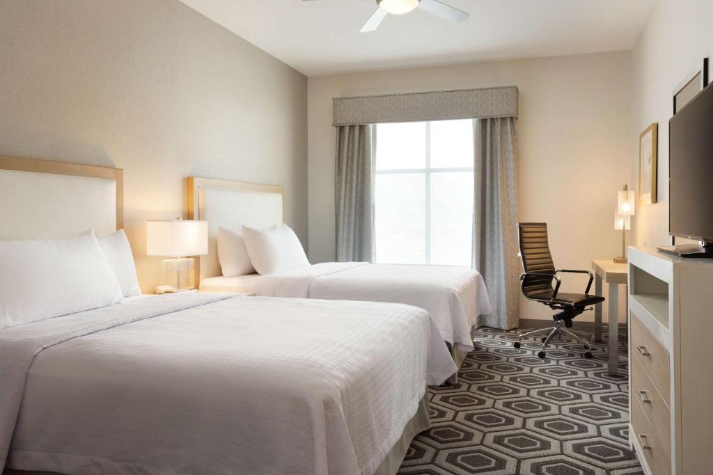 Postel nebo postele na pokoji v ubytování Homewood Suites By Hilton SLC/Draper