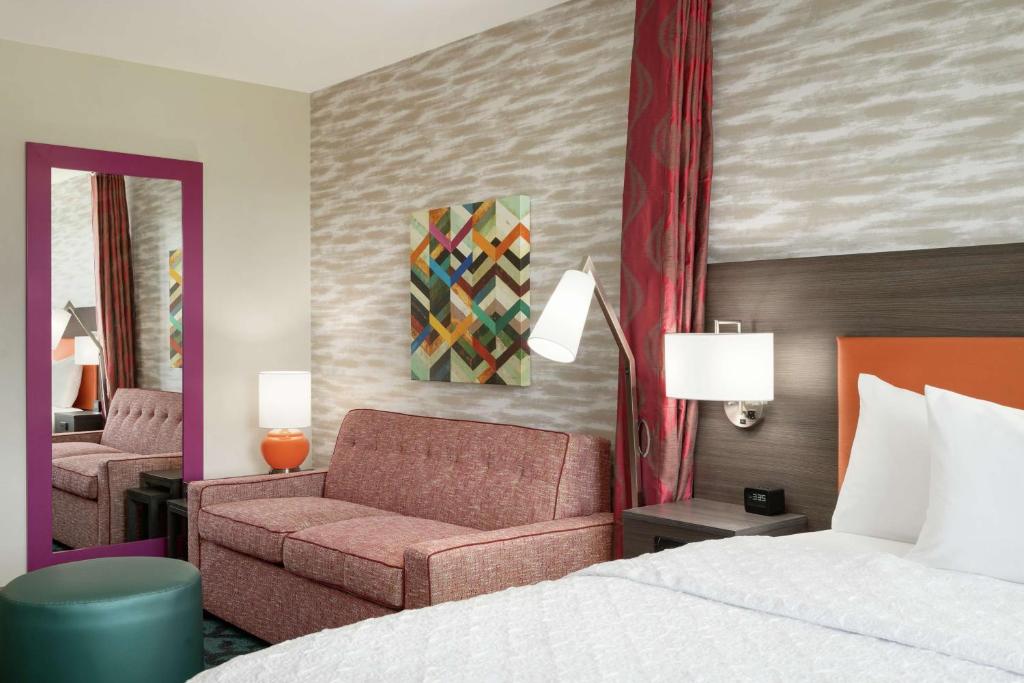 Home2 Suites By Hilton Woodland Hills Los Angeles - Estudio Con Cama Extragrande - Planta Alta